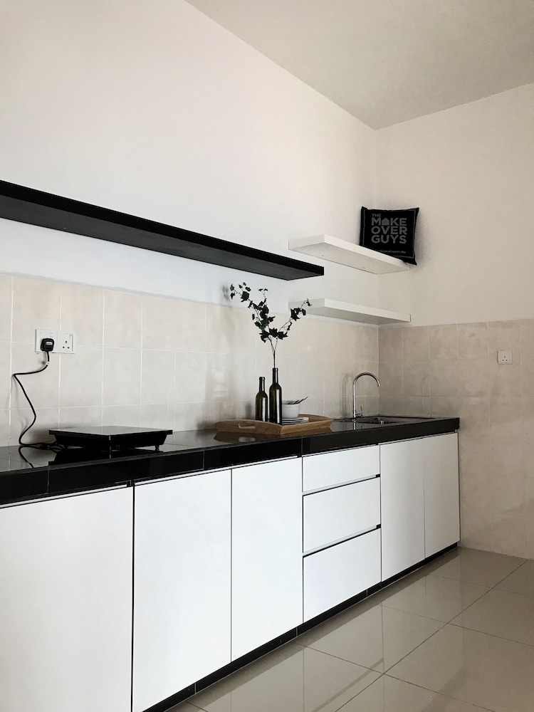Boulevard Service Apartment KL by Airhost