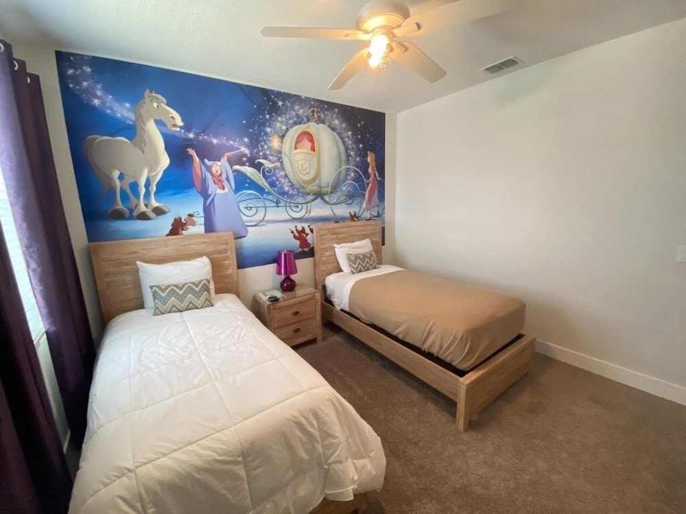 Elegant 8br Retreat W/ Private Pool, Spa & Family-friendly Comfort 8 Bedroom Villa