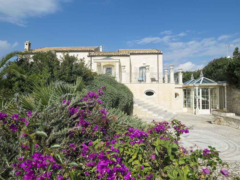 Villa Drago Spa view 3