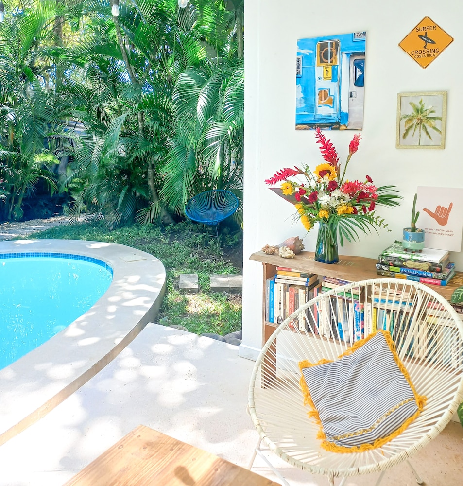 Calma Apartments