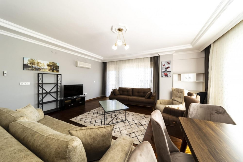 Flat With Sea View 5 Min to Beach in Antalya