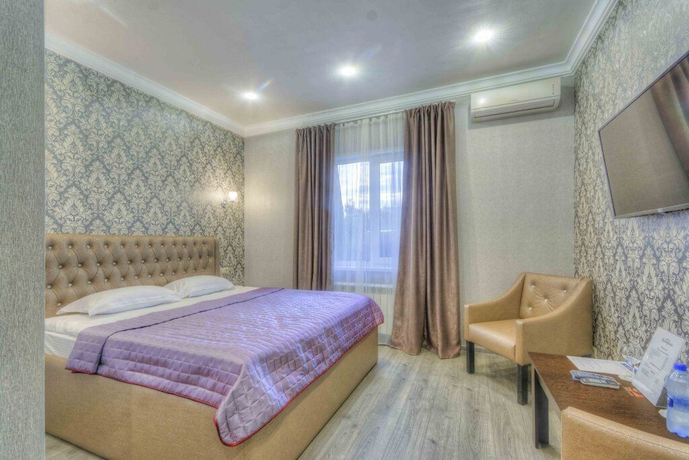 Kapriz Hotel