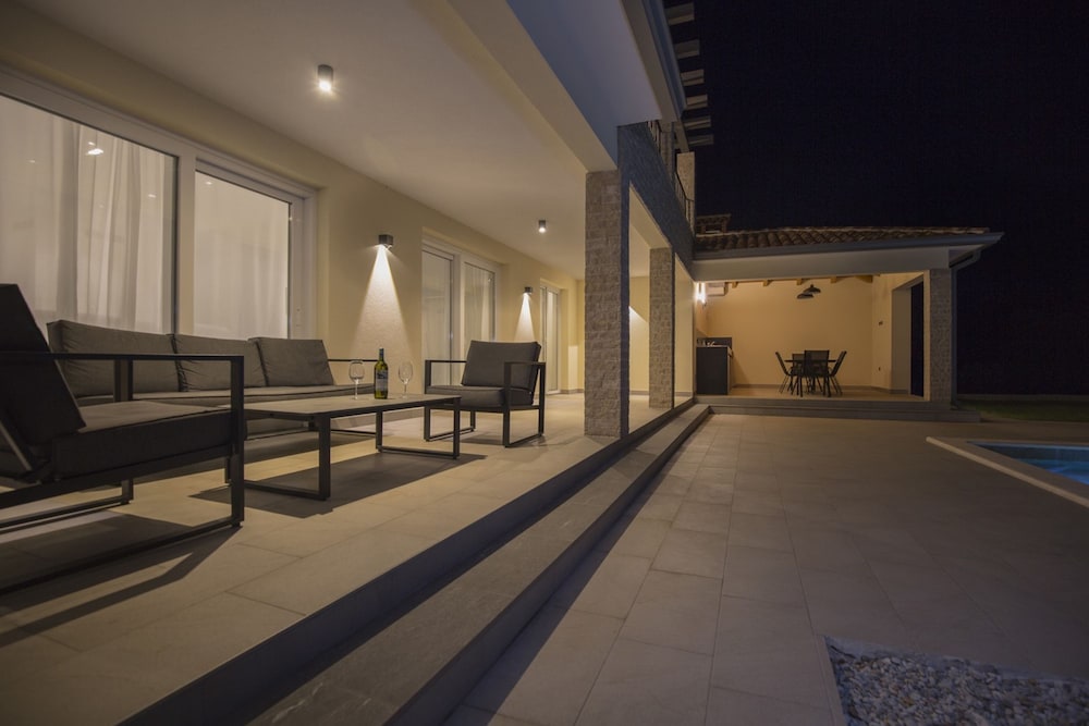 Villa Fortuna Nearby Labin - Crovillas