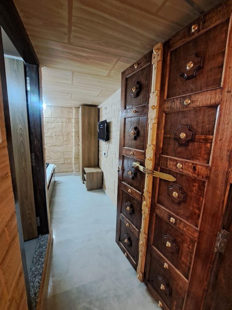 Batra Guest House