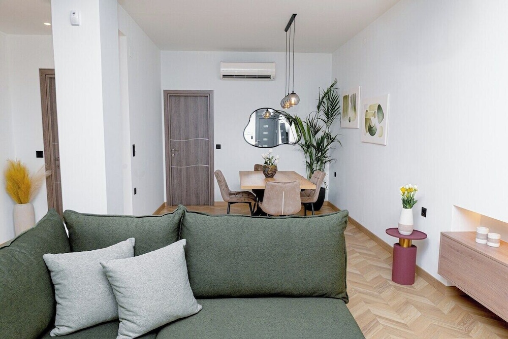 G B Urban Spa by Cretanhouses