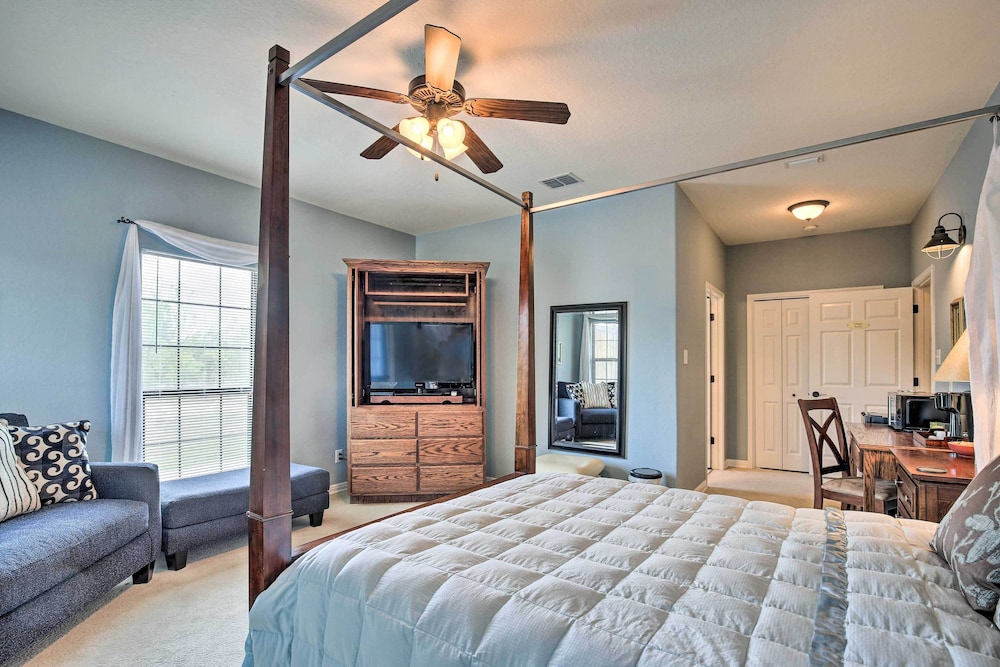 Luxury San Antonio Retreat: 110-acre Private Ranch view 3