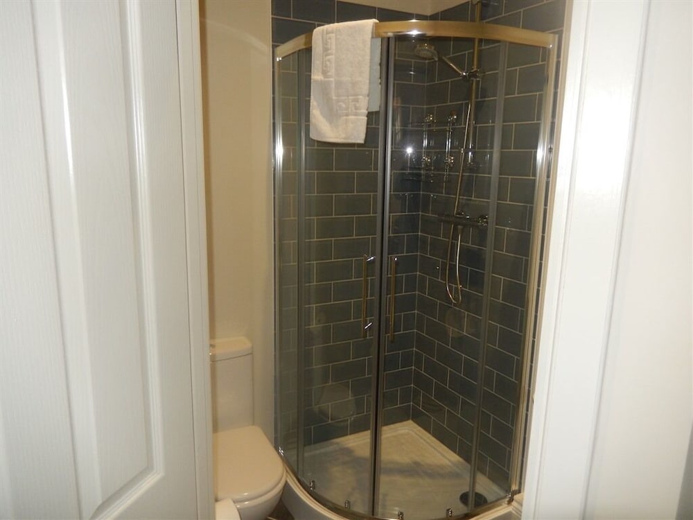 Marlborough Vacations - The Bear Marlborough - Property Image 12