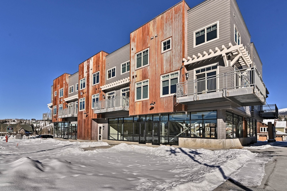 Downtown Winter Park Condo - 3 Miles to Ski Resort view 5