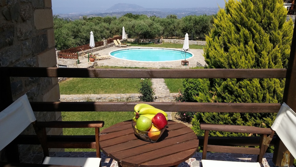 Stratos Villas