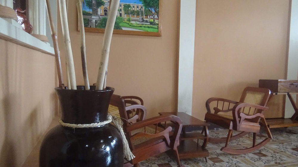 GRANADOS GUEST HOUSE
