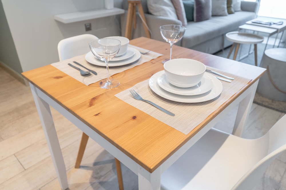 Modern 1-bed With Partial Sea Marina View