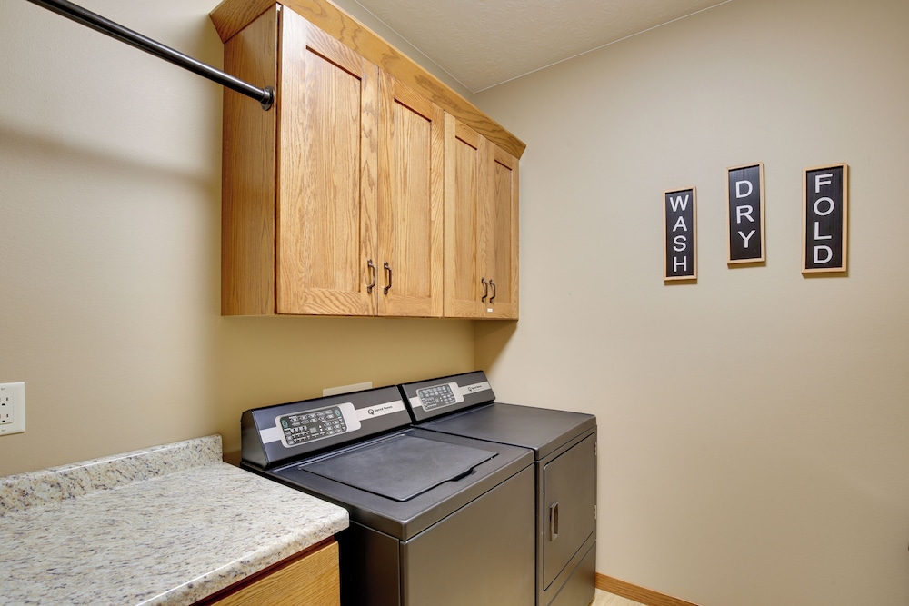 Dog-friendly! Silver Lake Escape Near Boat Ramp
