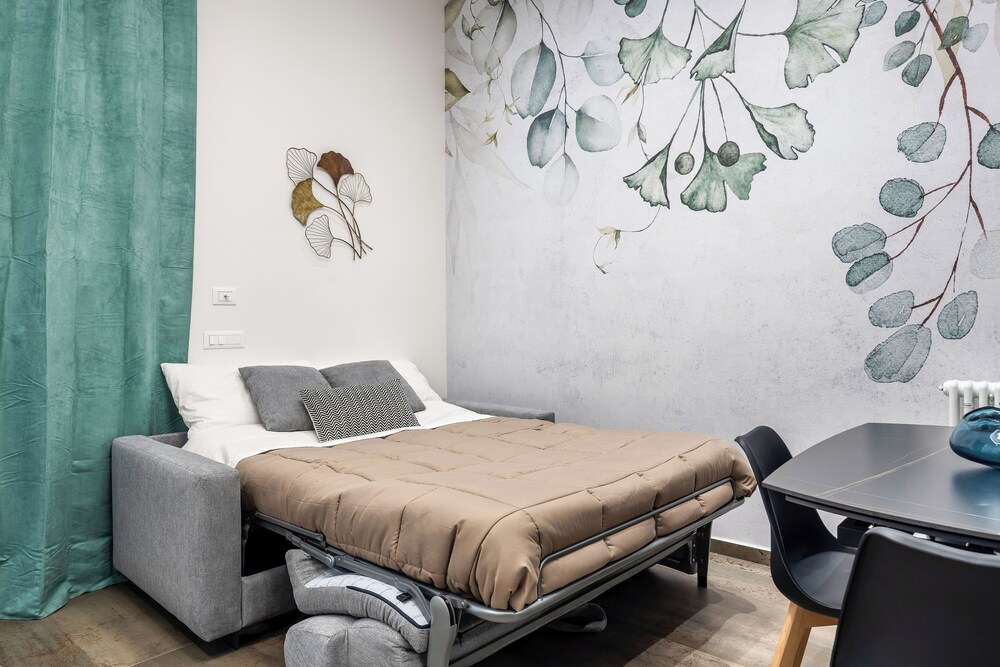 Casta Diva Fervore Apartments
