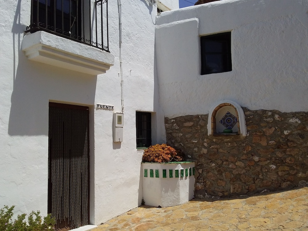 Cortijos Manzano view 3