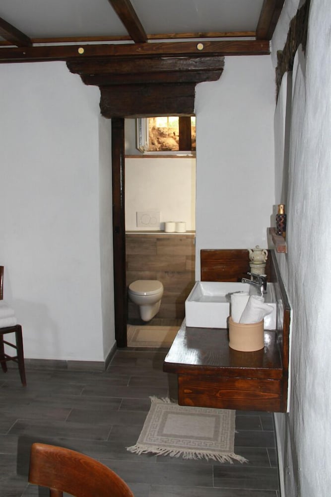 LeAmorine White House B&B