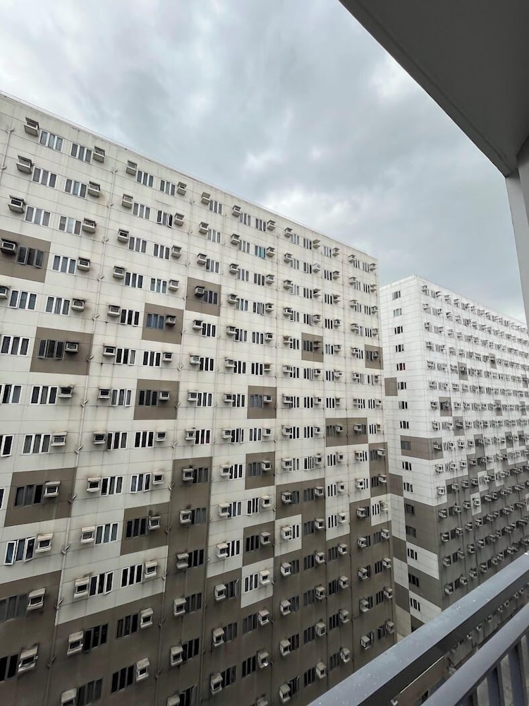 Shore 2 Tower 2 Unit 1289