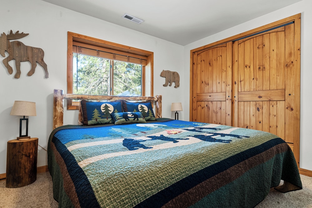 Grinhart Cabin view 3