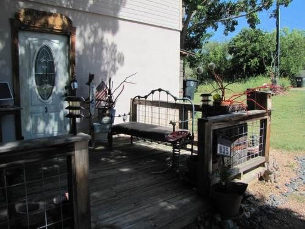 Covered Wagon B&B Guesthouse