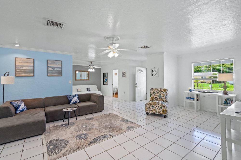 Sand Dollar Cottage