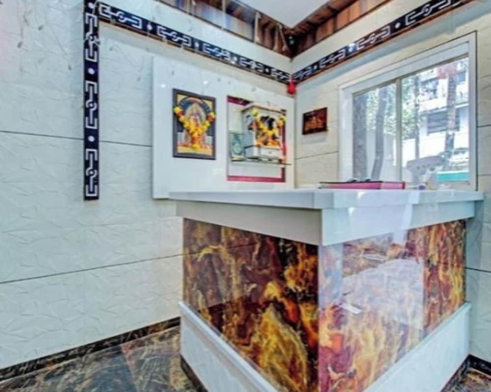 Anil Guest House Santacruz East