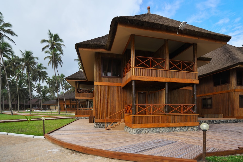 Maaha Beach Resort