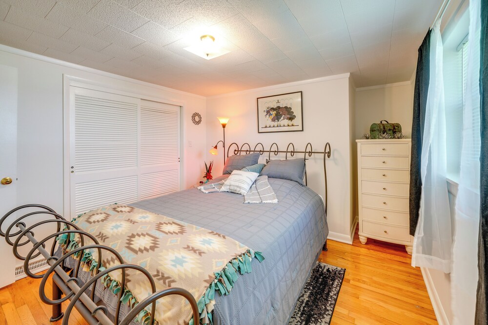 4 Mi to Off-road Park: Beckley Area Townhome