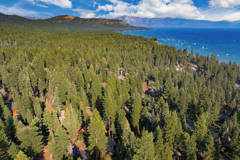 Tahoe Vista by Avantstay Central Location + Patio