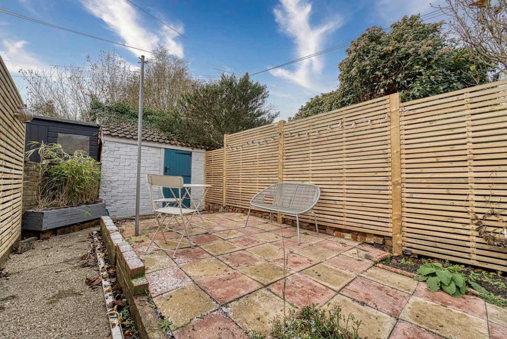 Host Stay Loughborough Road House