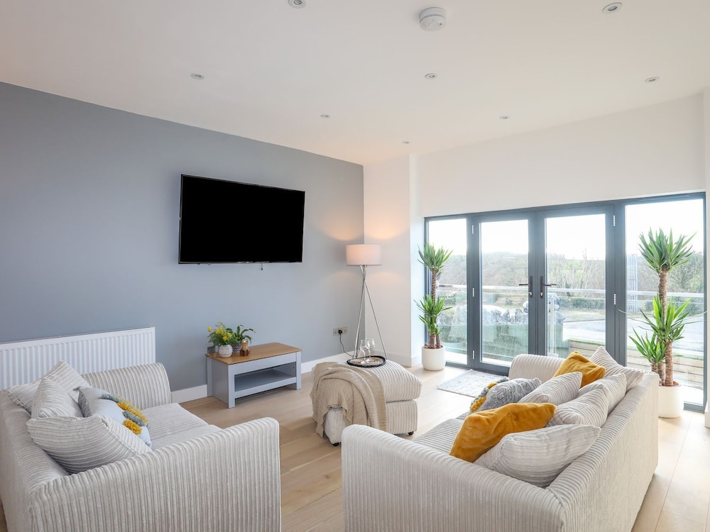 Bryn Min Manton Apartment