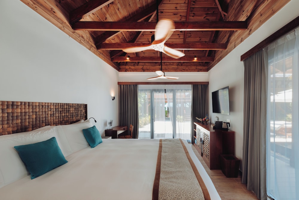 Kuredhivaru Resort & Spa Maldives by Accor