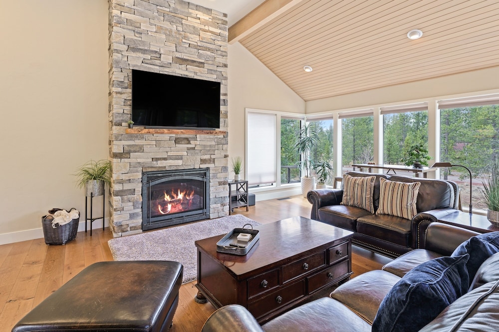 20 Aspen Lane 5 Bedroom Home