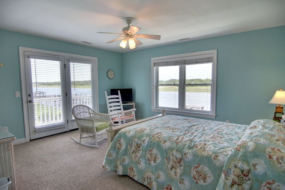 Mclaurin Manna At Holden Beach 4 Bedroom Home by RedAwning