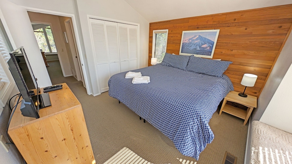 Whistling Swan 8 4 Bedroom Home