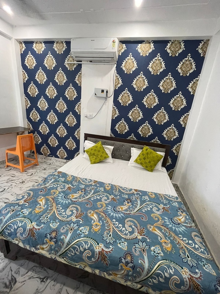 Ayodhya Dham Hotel By GRB view 4