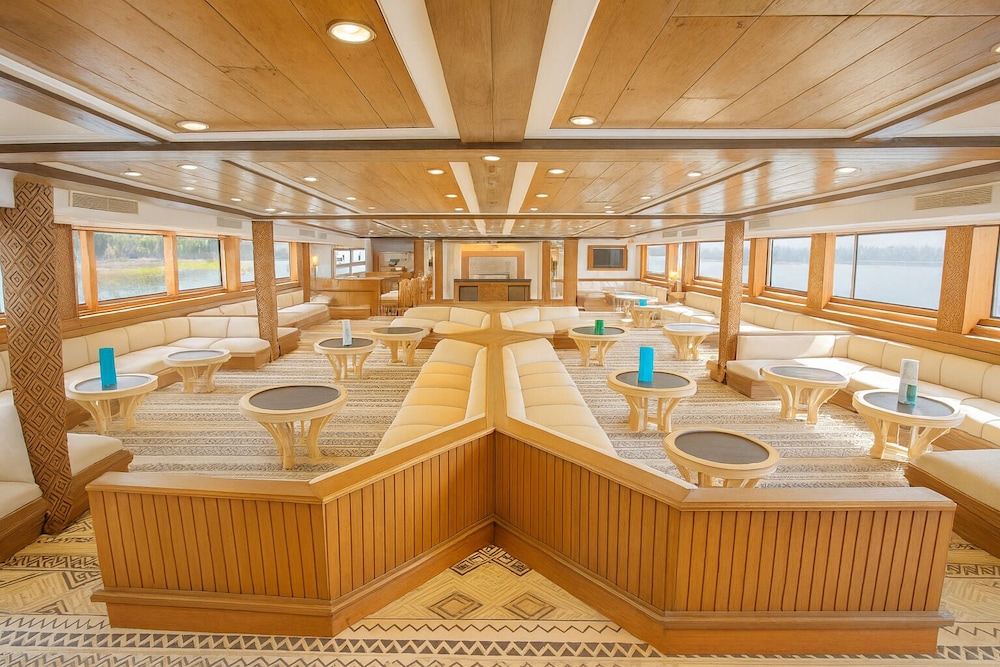 Nile Cruise Majesty every Monday from Aswan 3 nights and every Thursday from Luxor 4 nights