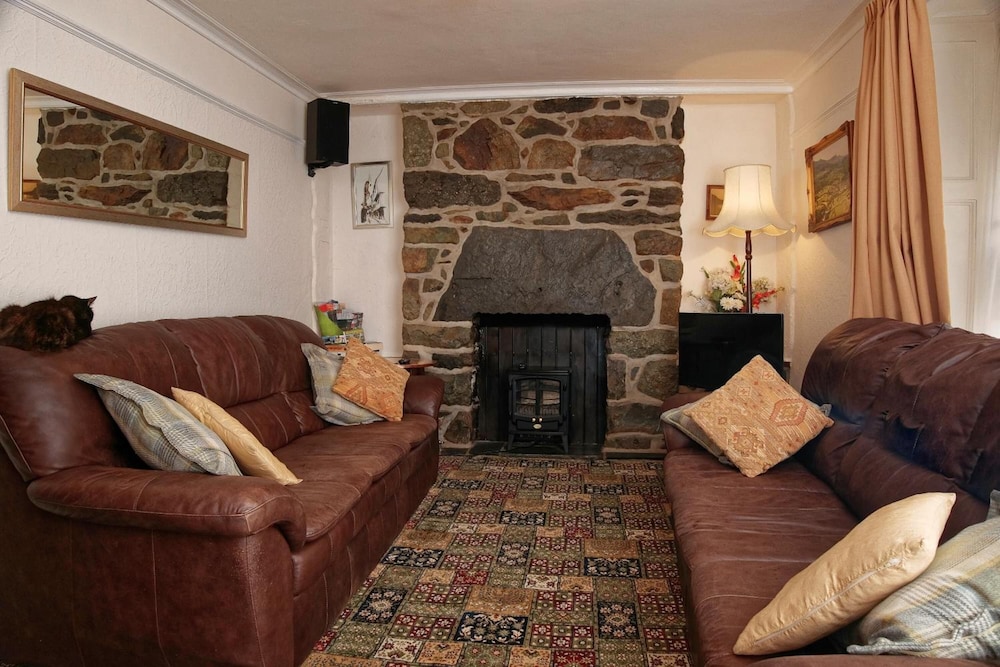 Ivy House