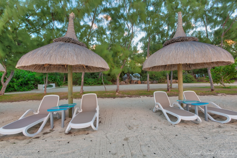 Bubble Lodge Ile aux Cerfs Island 24