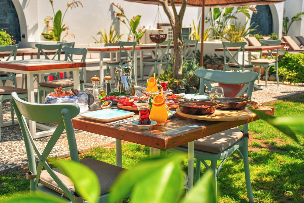 Bay C Otel - Image 24