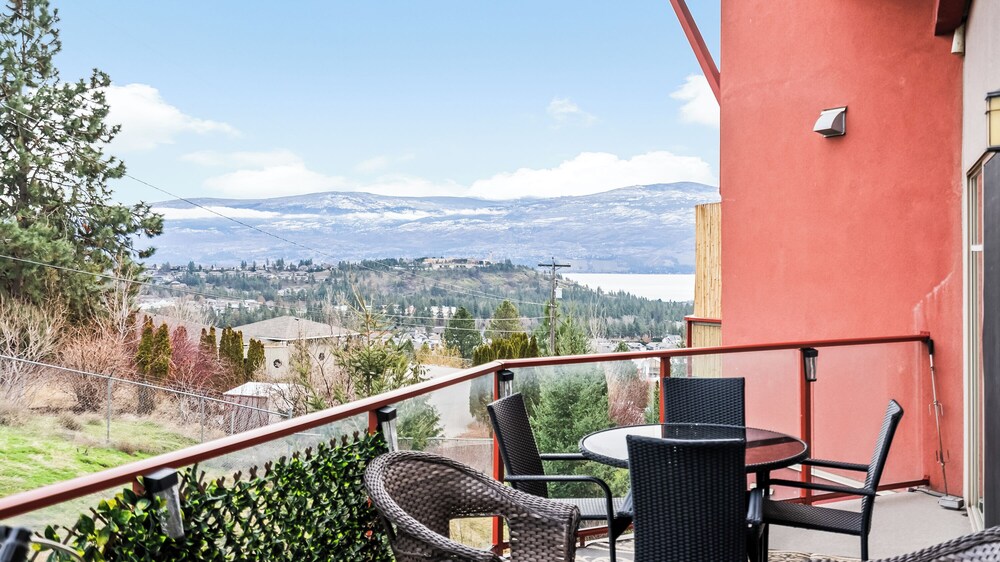 Top Floor Lake View Condo at Copper Sky