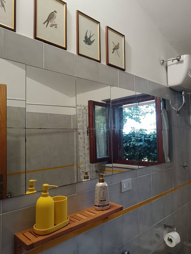 Serene Italian Retreat in Monte Caminetto, Rome Casa Airone