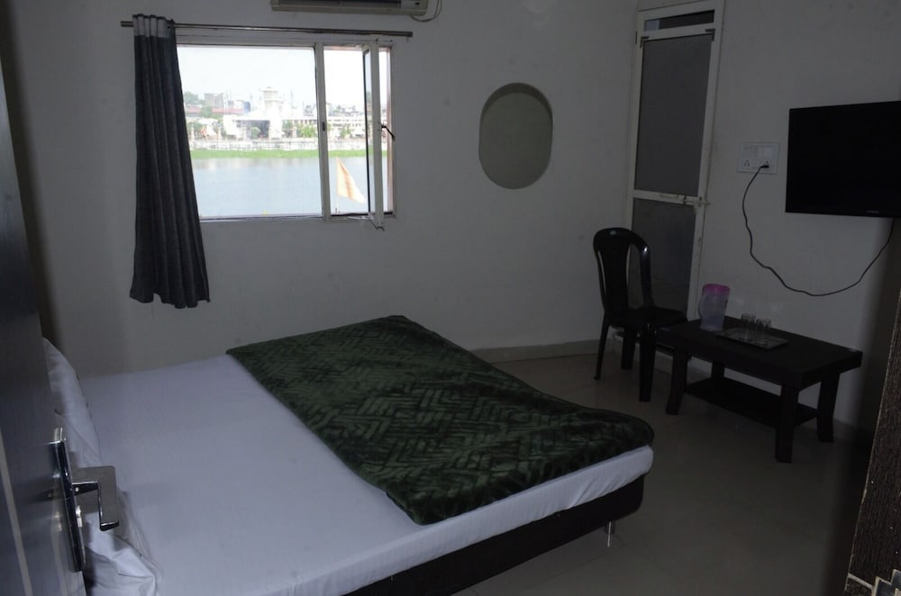 Hotel Shree Lok