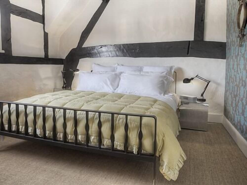 Devizes Vacations - The George  Dragon - Property Image 16