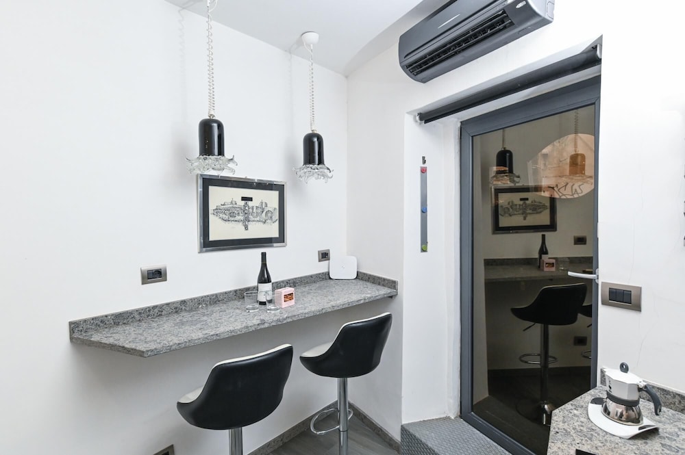 The Essential - Trastevere Design Studio