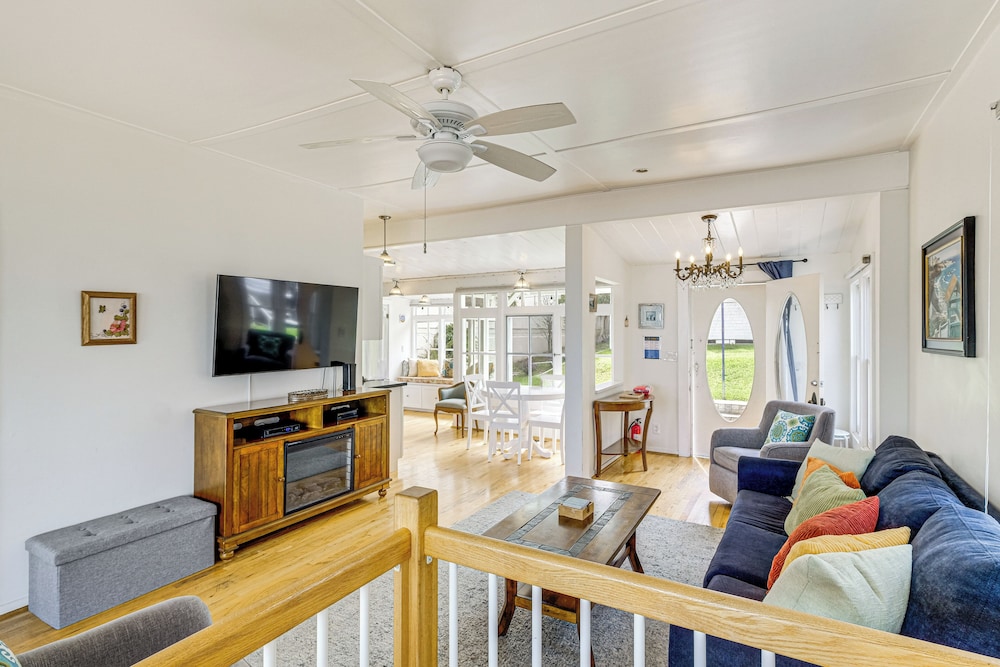 Walk to La Jolla Cove: Dtwn Cottage w/ Ocean View!