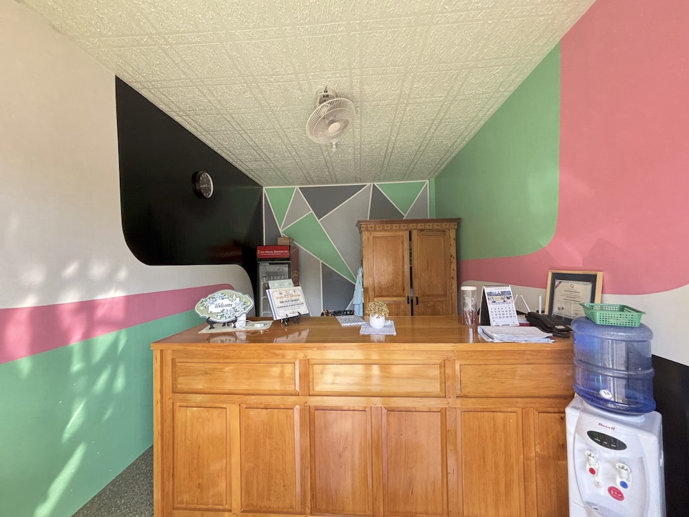 Alwin's Place Inn