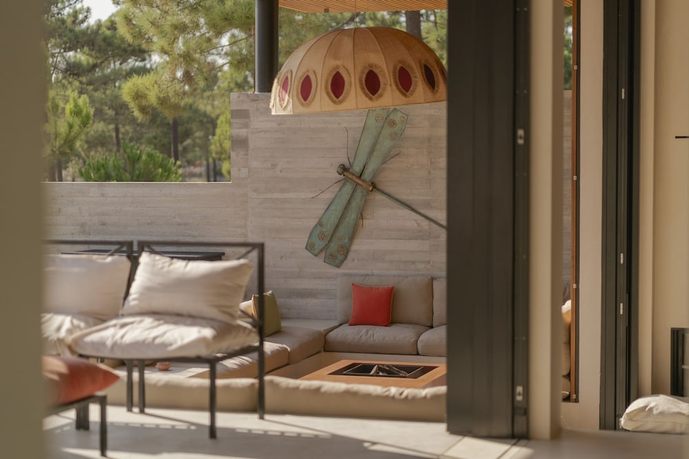 CL M Villa Retreat by Cadenzalux