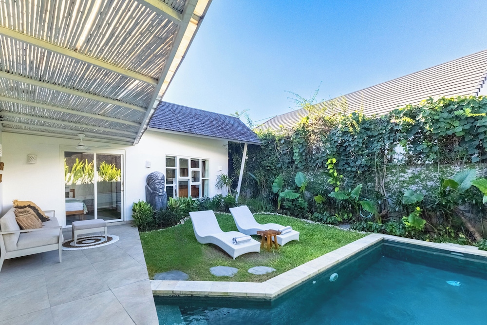 Villa Mylandro by Pertama Management