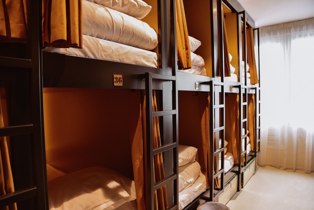 Durty Nelly's - Hostel 3