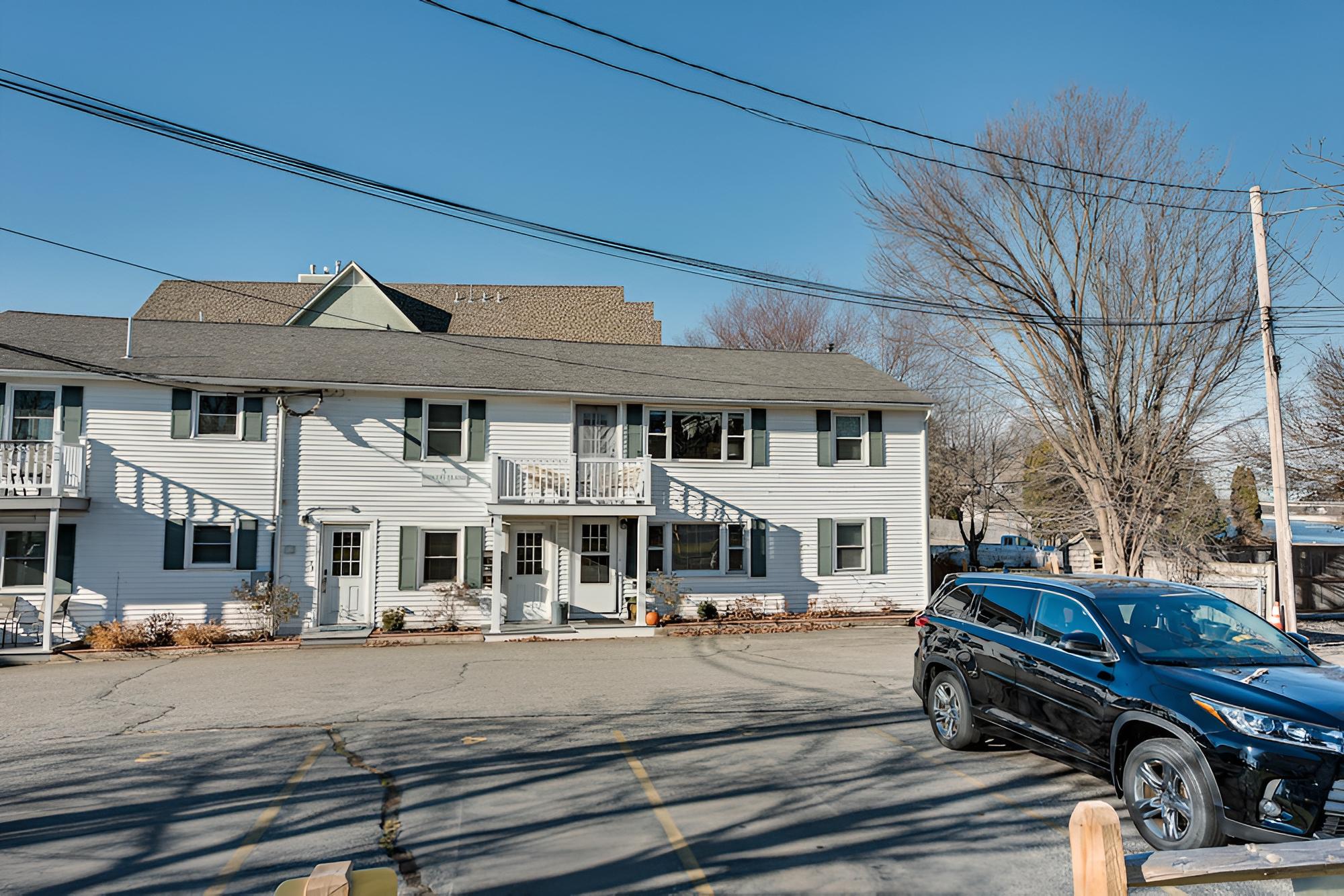 Badgers Island Condo Near Restaurants + Marina!