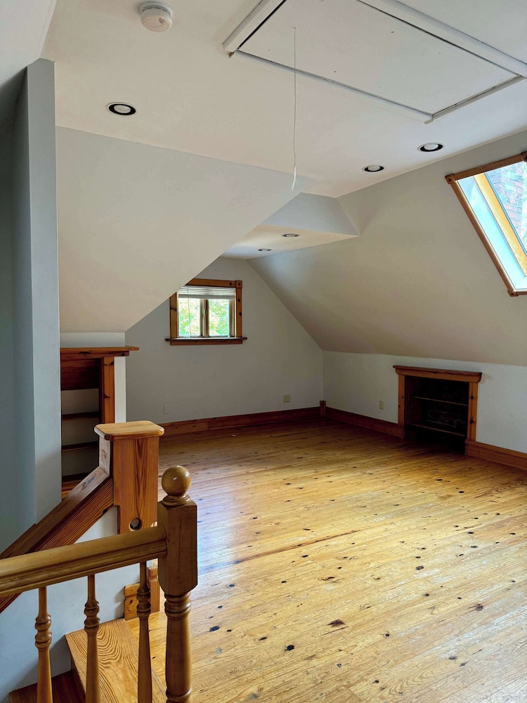 Jungle House Boutique Lofts – Downtown Columbus & Short North